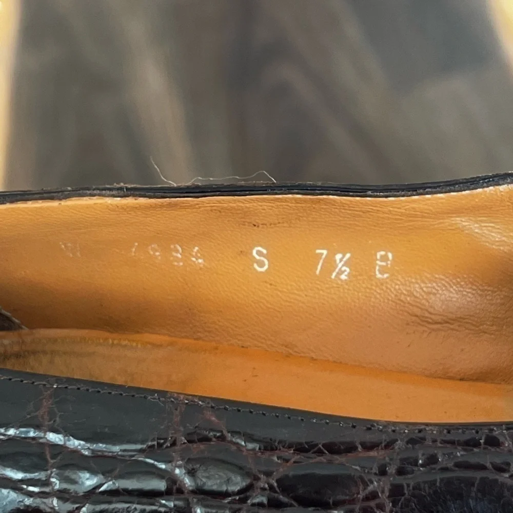 Ralph Lauren brown crocodile heels size 7.5